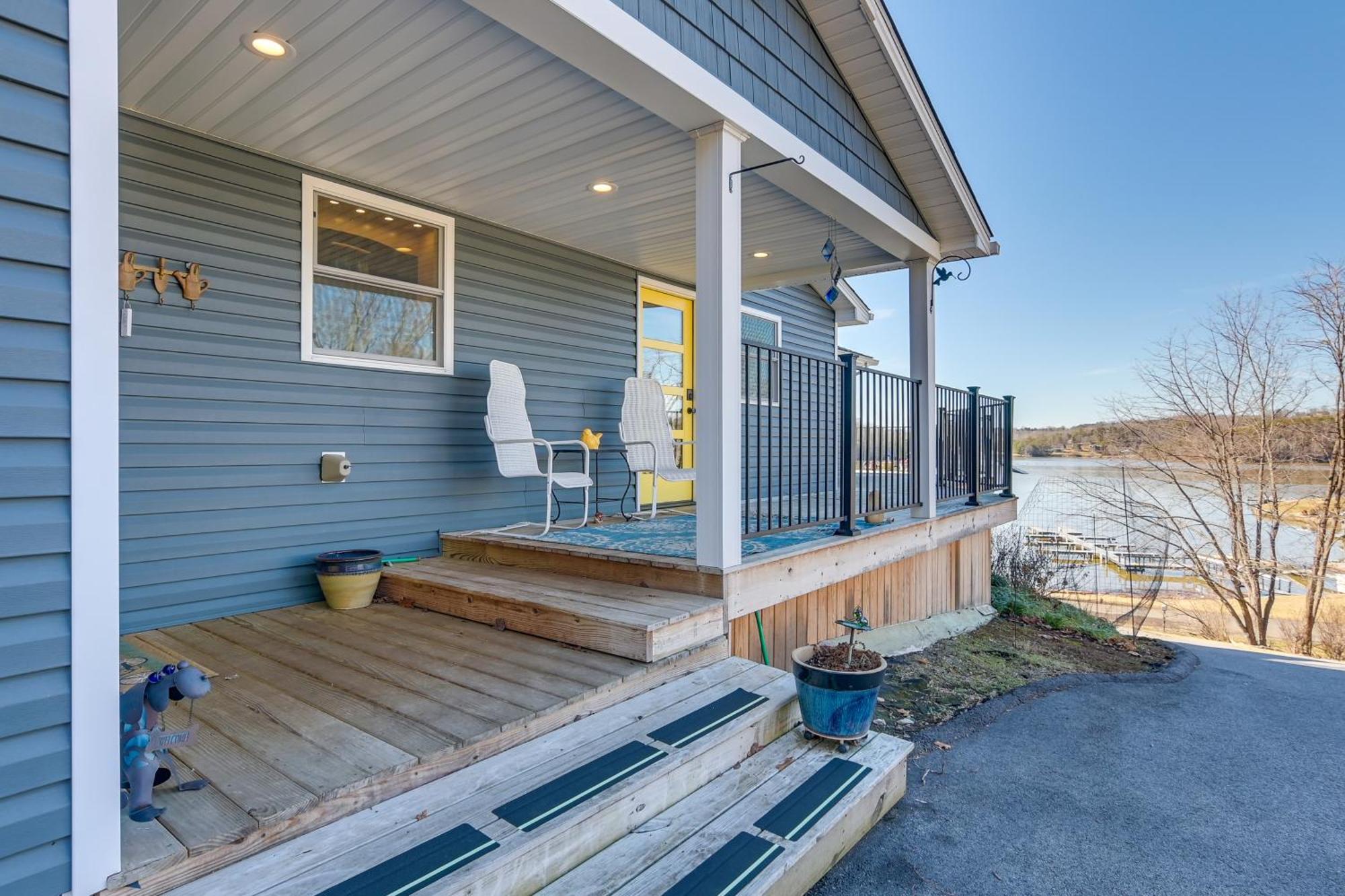 Lakefront Radford Home With Wraparound Deck! المظهر الخارجي الصورة